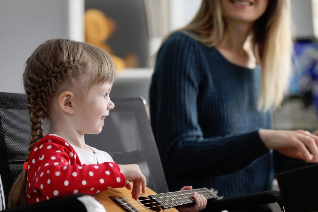 Cómo Introducir el Lenguaje Musical a los Niños de Manera Efectiva